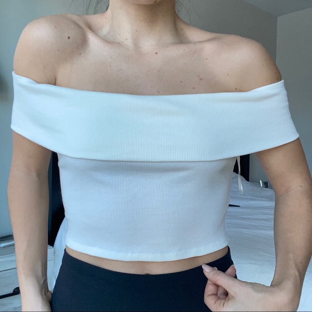 Urban Outfitters Off-Shoulder White Top. New with Tags. Size Medium.